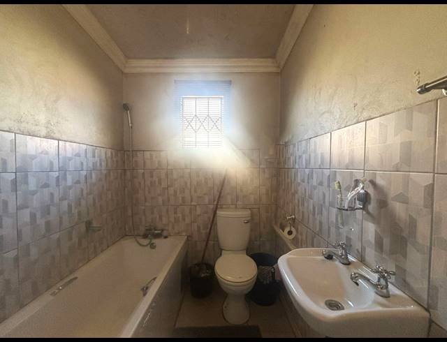 2 BEDROOM HOUSE FOR SALE IN SAVANNA CITY